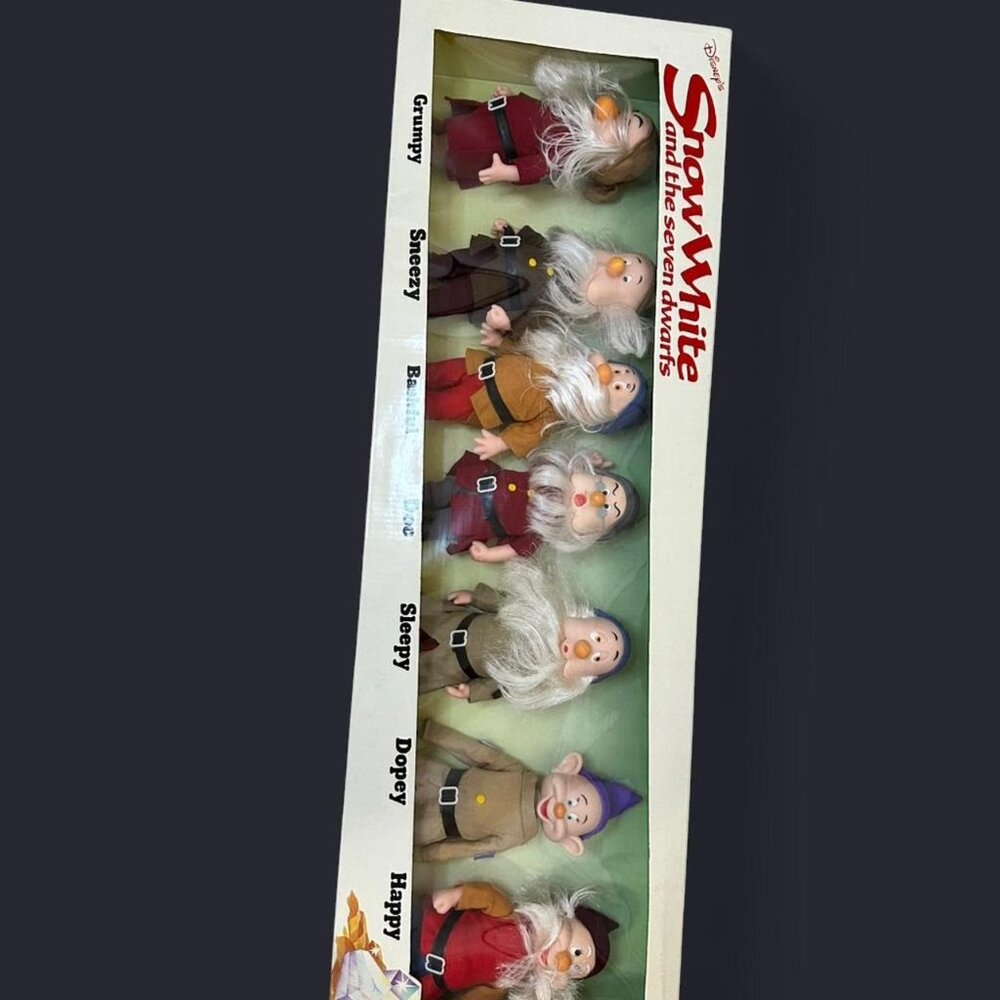 Vintage Disney Snow White & Seven Dwarfs Bikin 7-Piece Set + Box (6.5" Dolls)